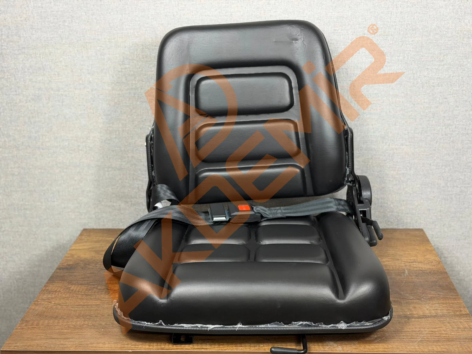 FORKLİFT KOLTUĞU EMNİYET KEMERLİ DÜZ MODEL